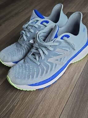 New Balance 860 Light Gray and Blue Athletic Running Shoes
